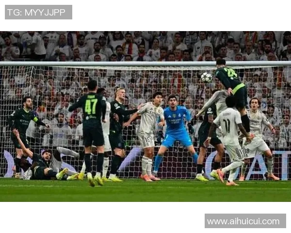 世界杯激战:拜仁与皇马战成平局乌龙球成比赛转折点深度解析 世界杯激战:拜仁与皇马战成平局乌龙球成比赛转折点深度解析