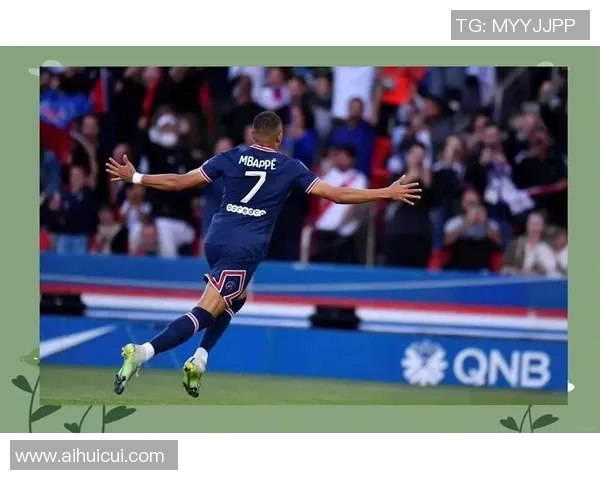 意甲激战那不勒斯凭借帽子戏法力克巴黎圣日耳曼全场沸腾