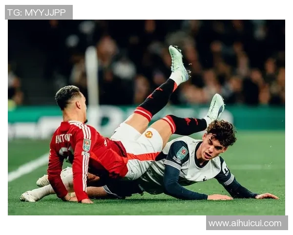 西甲激战曼联与波尔图握手言和数据分析揭示比赛精彩瞬间 西甲激战曼联与波尔图握手言和数据分析揭示比赛精彩瞬间